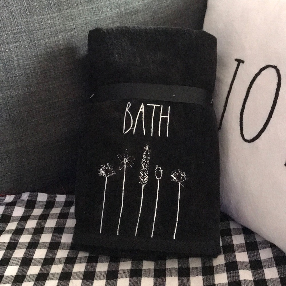 Rae Dunn Hand Towels